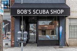 220 1/2 KENILWORTH Avenue N  Hamilton, ON L8H 4S2