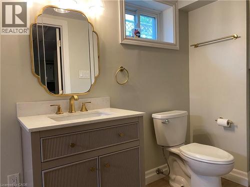 24 Queenslea Drive, Hamilton, ON - Indoor Photo Showing Bathroom