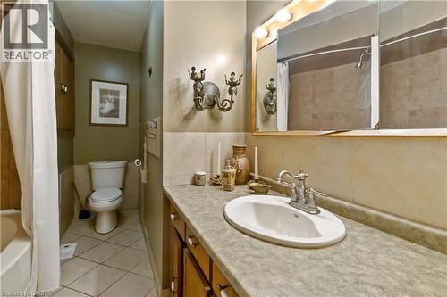 6 Equestrian Court, Brantford, ON - Indoor Photo Showing Bathroom