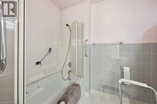 4741 First Avenue, Niagara Falls, ON - Indoor Photo Showing Bathroom