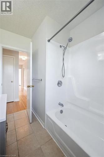 2237 Joyce Street, Burlington, ON - Indoor Photo Showing Bathroom