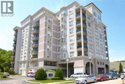 4000 CREEKSIDE Drive Unit# 401  Dundas, ON L9H 7S9
