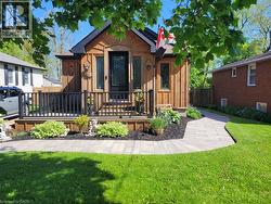 33 ROSEDALE Avenue  St. Catharines, ON L2P 1Y6