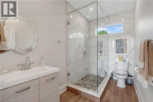 3122 Cedar Springs Road, Burlington, ON - Indoor Photo Showing Bathroom