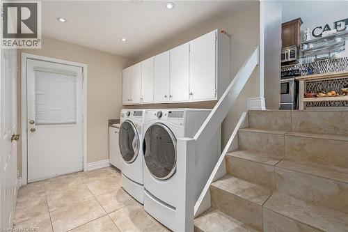 275 Alexander Court, Burlington, ON - Indoor Photo Showing Laundry Room
