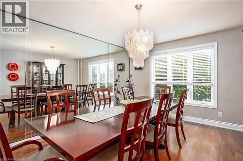 275 Alexander Court, Burlington, ON - Indoor Photo Showing Dining Room