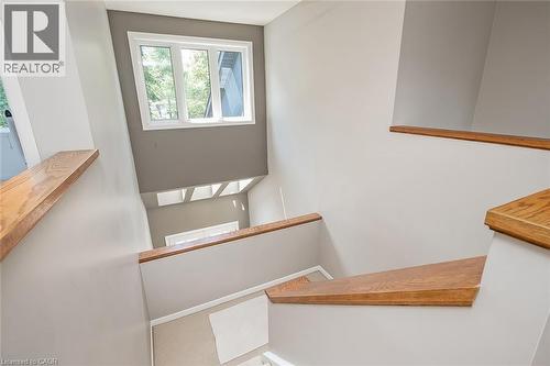 275 Alexander Court, Burlington, ON - Indoor Photo Showing Other Room