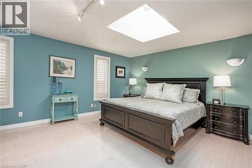 275 Alexander Court, Burlington, ON - Indoor Photo Showing Bedroom