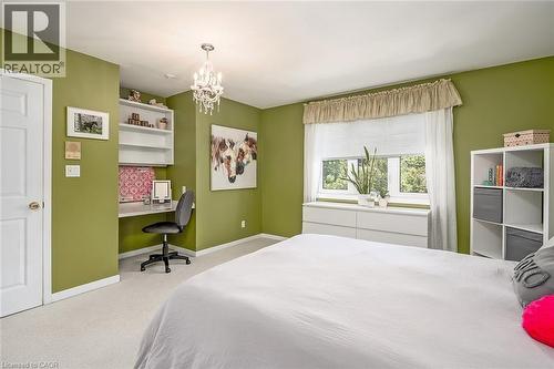 275 Alexander Court, Burlington, ON - Indoor Photo Showing Bedroom