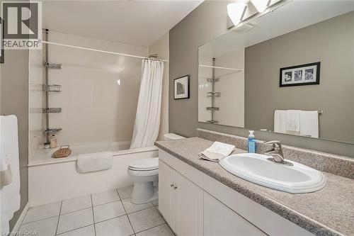 275 Alexander Court, Burlington, ON - Indoor Photo Showing Bathroom