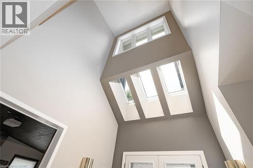 275 Alexander Court, Burlington, ON - Indoor Photo Showing Other Room