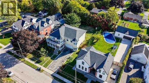 7 ROBINSON Street S  Grimsby, ON L3M 3C5