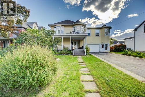 7 Robinson Street S, Grimsby, ON - Outdoor With Facade