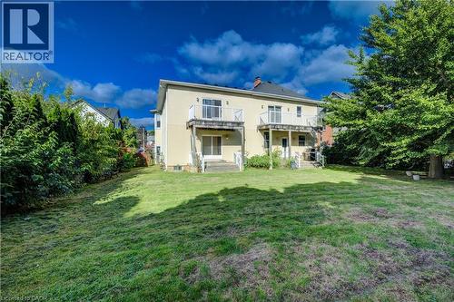 7 Robinson Street S, Grimsby, ON - Outdoor