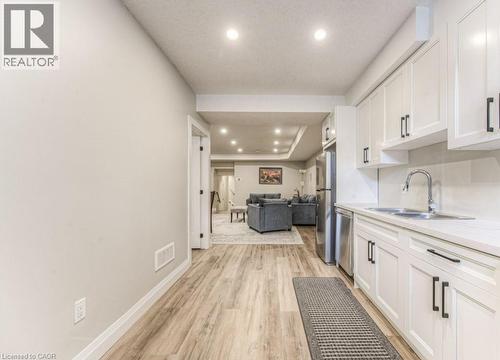 81 Fifth Avenue, Kitchener, ON - Indoor Photo Showing Kitchen