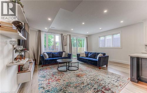 81 Fifth Avenue, Kitchener, ON - Indoor Photo Showing Living Room
