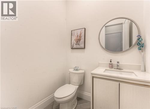 81 Fifth Avenue, Kitchener, ON - Indoor Photo Showing Bathroom