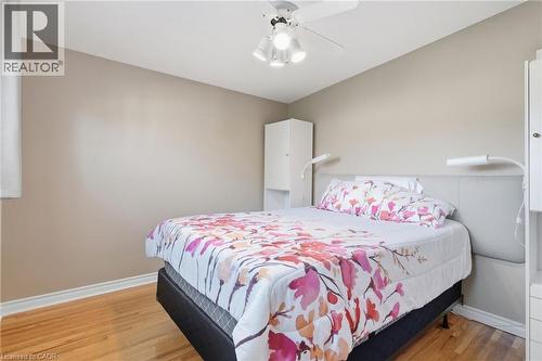 106 Fielding Crescent, Hamilton, ON - Indoor Photo Showing Bedroom