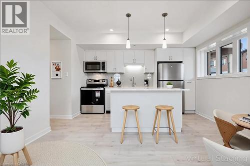 15 Stauffer Woods Trail Unit# B6, Kitchener, ON - Indoor Photo Showing Kitchen