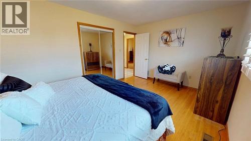 140 Donn Avenue, Hamilton, ON - Indoor Photo Showing Bedroom