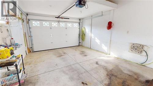 140 Donn Avenue, Hamilton, ON - Indoor Photo Showing Garage
