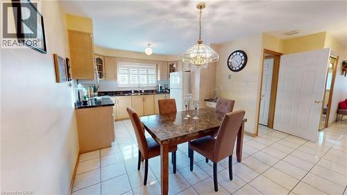 140 Donn Avenue, Hamilton, ON - Indoor Photo Showing Dining Room