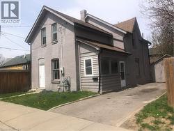 39 PARK Avenue  Brantford, ON N3S 5H2