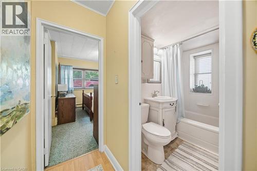 9 Grant Boulevard Unit# 102, Dundas, ON - Indoor Photo Showing Bathroom