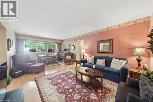 9 Grant Boulevard Unit# 102, Dundas, ON - Indoor Photo Showing Living Room