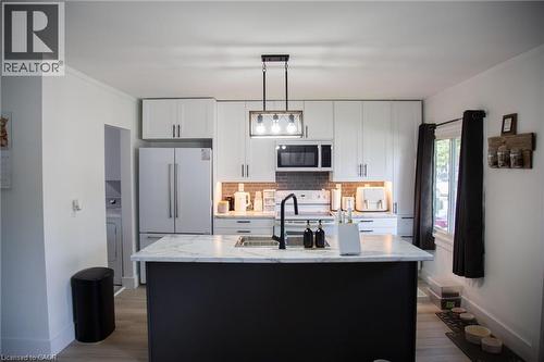 948 Mcdowell Road E, Simcoe, ON - Indoor Photo Showing Kitchen