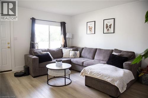 948 Mcdowell Road E, Simcoe, ON - Indoor Photo Showing Living Room