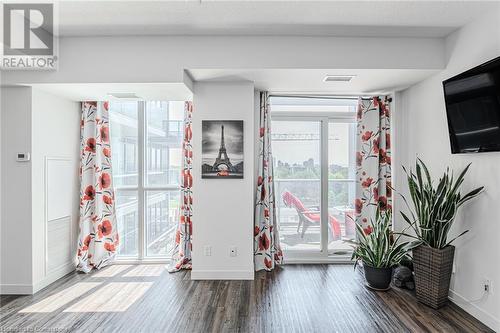 2093 Fairview Street Unit# 809, Burlington, ON - Indoor