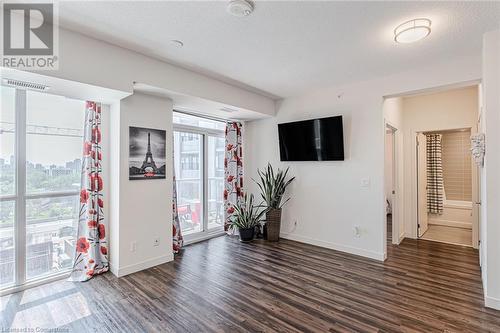 2093 Fairview Street Unit# 809, Burlington, ON - Indoor