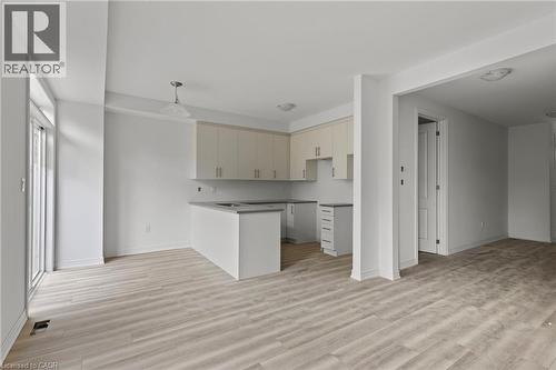 13 Davinci Boulevard, Hamilton, ON - Indoor Photo Showing Kitchen
