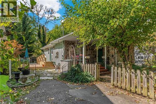 16 WYCKLIFFE Avenue  Niagara-On-The-Lake, ON L0S 1T0