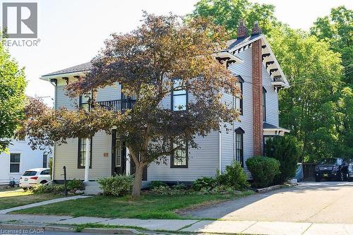 23 MOUNTAIN Street  Grimsby, ON L3M 3J9