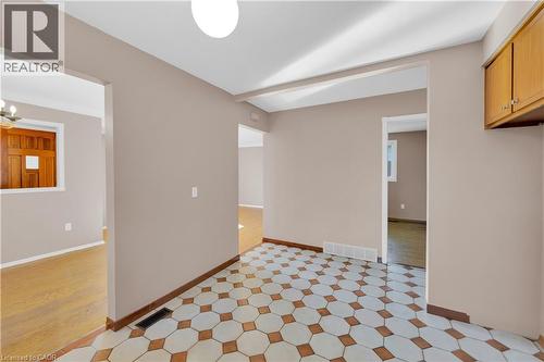 112 Purdy Crescent, Hamilton, ON - Indoor Photo Showing Other Room