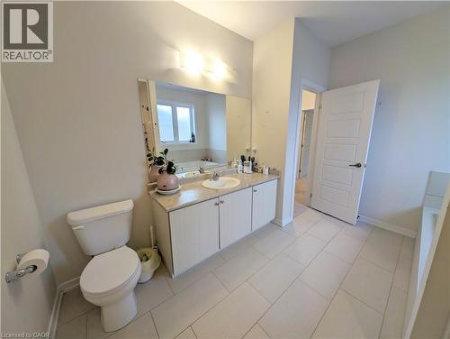 37 Mull Avenue, Caledonia, ON - Indoor Photo Showing Bathroom