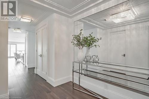 2190 Lakeshore Road Unit# 605, Burlington, ON - Indoor Photo Showing Other Room