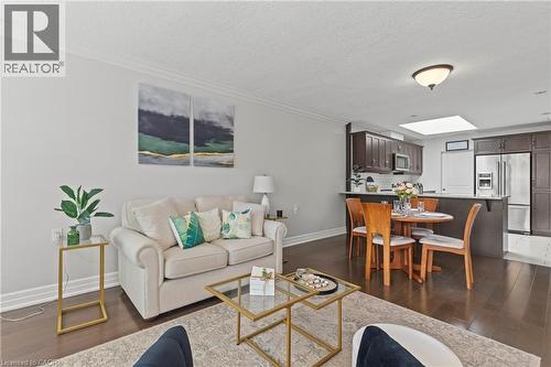 12 Nolan Trail, Hamilton, ON - Indoor Photo Showing Living Room