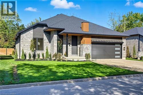 141 PARKSIDE Drive  Brantford, ON N3T 0S9