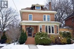 25 FAIRMOUNT Avenue  Hamilton, ON L8P 3Z4