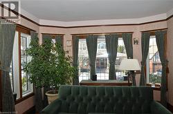 Wall to wall windows - 