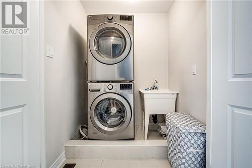 26 Bentgrass Drive, Welland, ON - Indoor Photo Showing Laundry Room