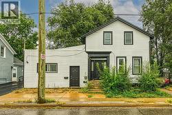 43 CENTRE Street  St. Catharines, ON L2R 3A8