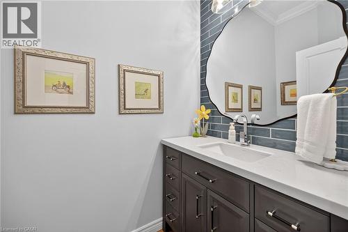 248 Cloverleaf Drive, Ancaster, ON - Indoor Photo Showing Bathroom