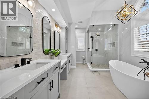 248 Cloverleaf Drive, Ancaster, ON - Indoor Photo Showing Bathroom