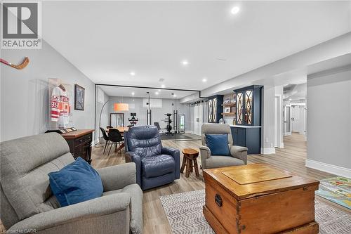 248 Cloverleaf Drive, Ancaster, ON - Indoor Photo Showing Living Room