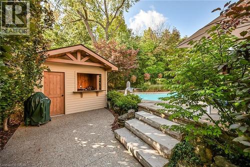 248 Cloverleaf Drive, Ancaster, ON - Outdoor