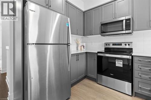 99 Roger Street Unit# 45, Waterloo, ON - Indoor Photo Showing Kitchen With Upgraded Kitchen